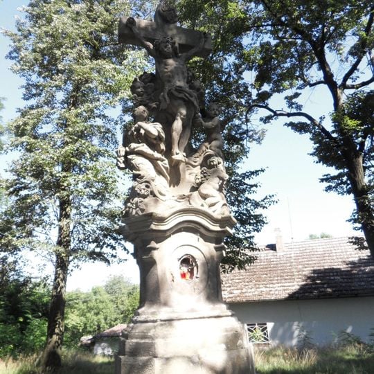 Sousoší ukřižování jižně od Bohušova