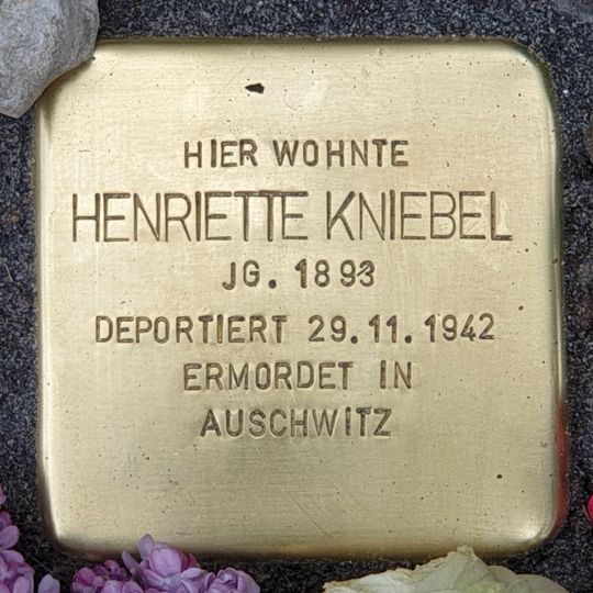Stolperstein en memoria de Henriette Kniebel