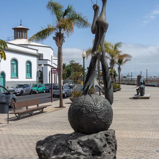 Monumento a la Internacional