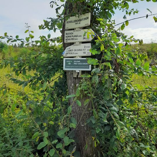 Schollerovský dvůr