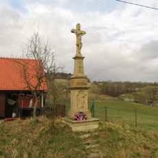 Kříž v Mladoňově na severním okraji
