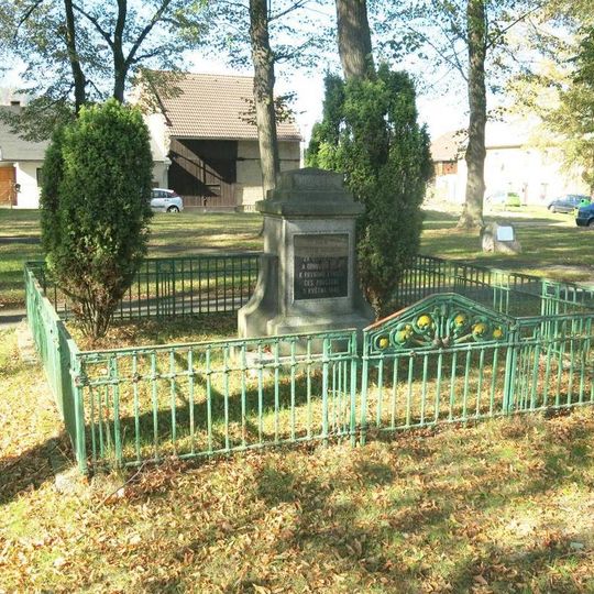 Pomník padlým v osadě Obora