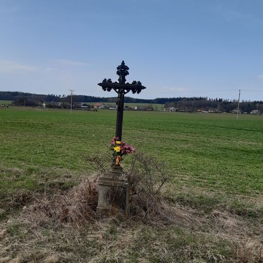 Kříž východně od Strýčkov