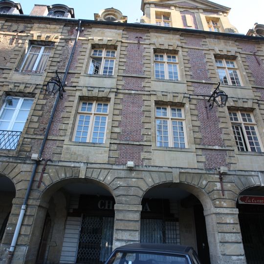 Immeuble, 42 place Ducale