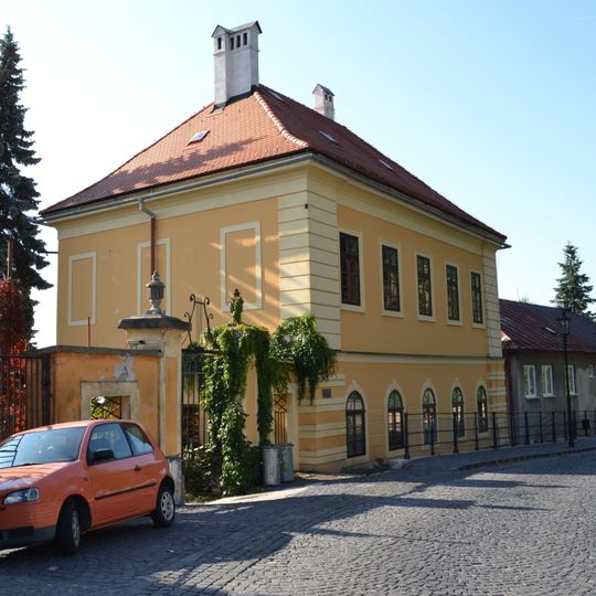 Lesnícka a banská akadémi, akadémia