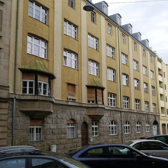 Wohn- und Geschäftshaus