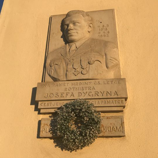 Pamětní deska Josefa Dygrýna