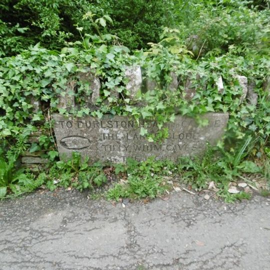 Guidestone, Country Park at SZ0327777292