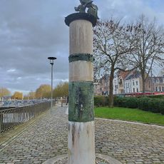 Statue of young Jules Verne