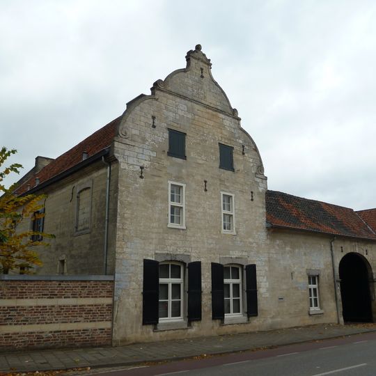 Hoofdstraat 1, Schimmert