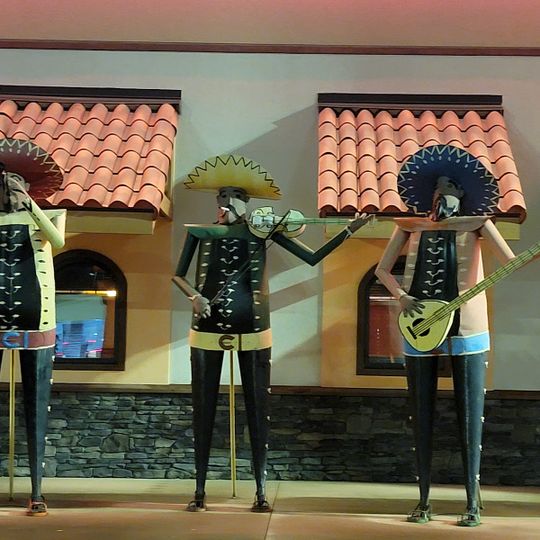 Las Palmas Bar & Grill
