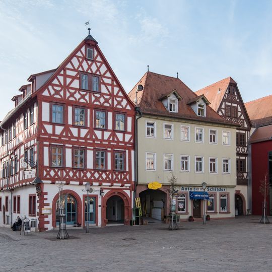 Wohn- und Geschäftshaus