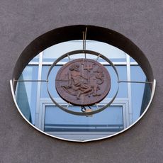 Relief at nábřeží Závodu míru 2740