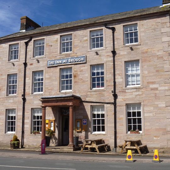 Castle Hotel And Inn