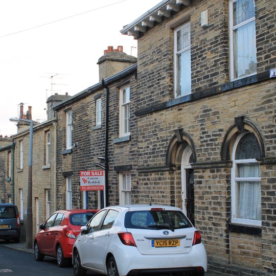 23-44, Helen Street