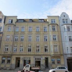 Mietshaus in geschlossener Bebauung Bernsdorfer Straße 90