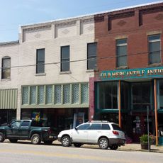 Leslie Commercial Historic District
