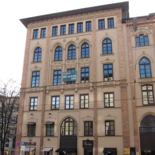 Maximilianstraße 34