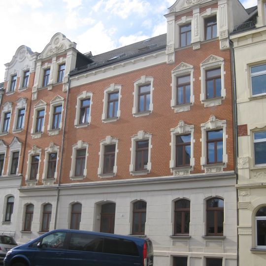 Mietshaus in geschlossener Bebauung Kreherstraße 4