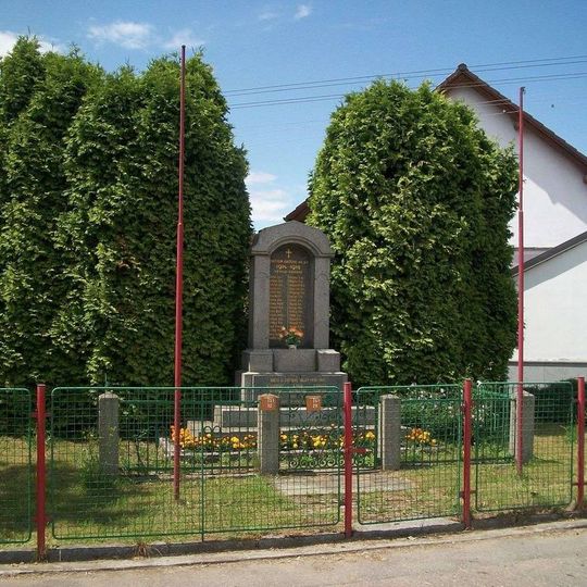 Pomník padlým v Kozárovicích