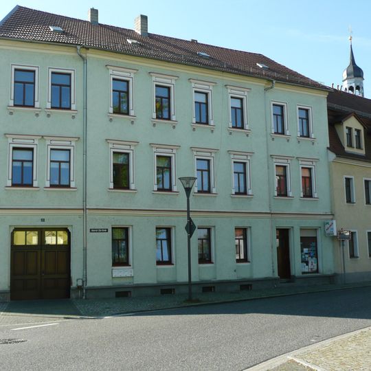 Mietshaus in geschlossener Bebauung Heinrich-Zille-Straße 10