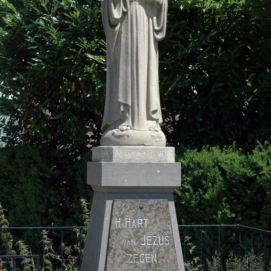 Statue of Sacred Heart of Jesus Christ