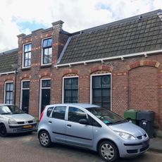 Twee arbeiderswoningen in ambachtelijke-traditionele stijl