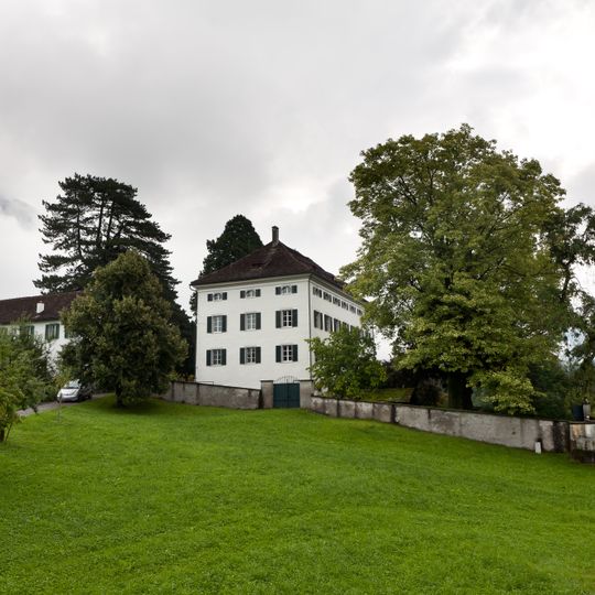 Palais Nideröst mit Schutzengelkapelle, Oekonomiegebäude und Garten