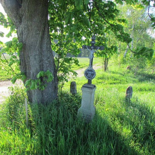 Kříž západně od Bělé u odbočky k samotě Na Hájovně