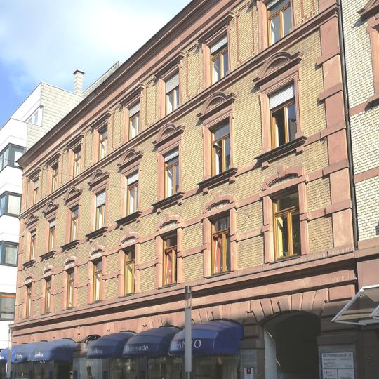 Wohn- und Geschäftshaus