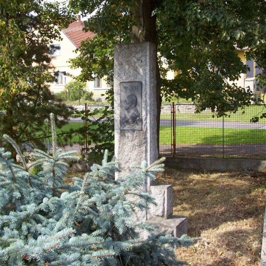 Památník v Uzenicích