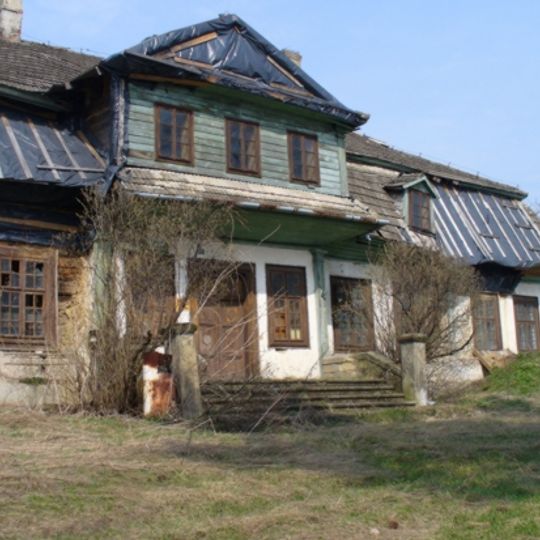 Dwór w Raciechowicach