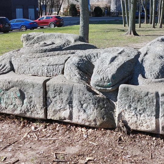 Seat stone with animal motifs
