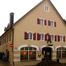 Wohn- und Geschäftshaus