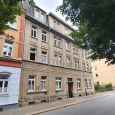 Mietshaus in halboffener Bebauung Bischofstraße 15
