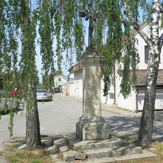 Kříž na rozcestí v Sovínkách