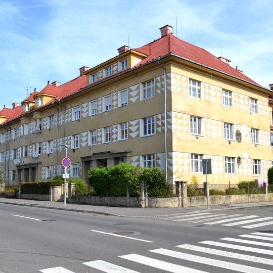 Štátne bytové, úradnícke domy, dom bytový