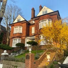 18, Rosecroft Avenue