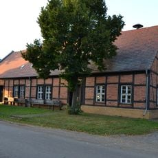 School and prayer house Alt Langsow
