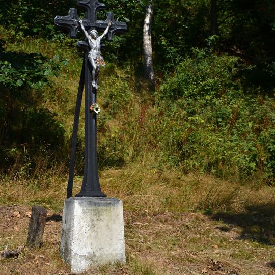 Kříž u silnice na západním okraji Lidně