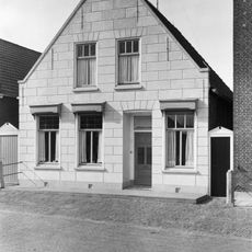 Breedveld 4, Zonnemaire