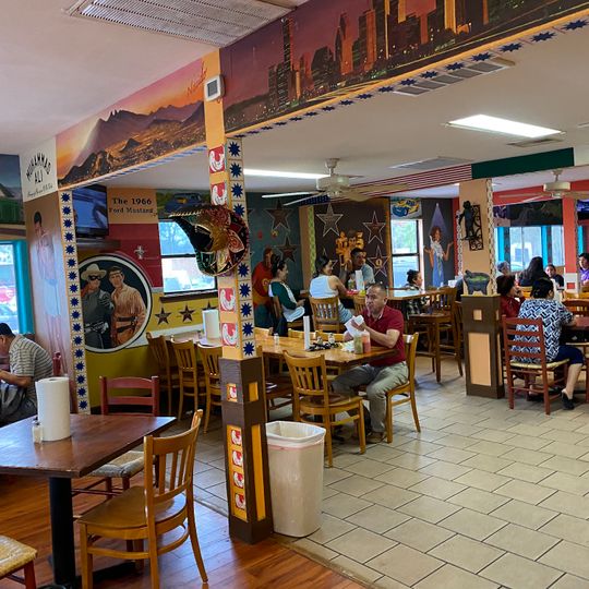 Titas Taco House