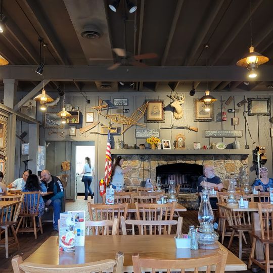 Cracker Barrel Old Country Store