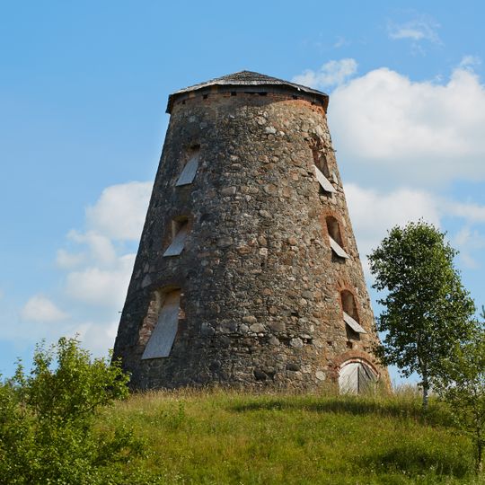 Tsooru manor windmill