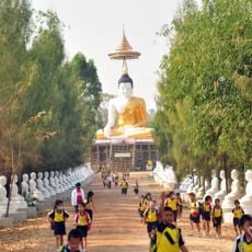 Wat Kungtaphao Pier