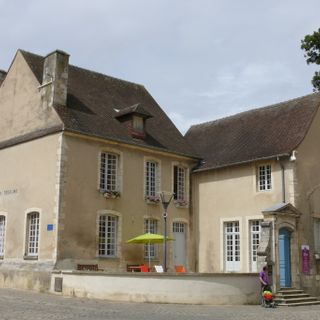 Maison, 14 place Étienne-Dolet, Bourges