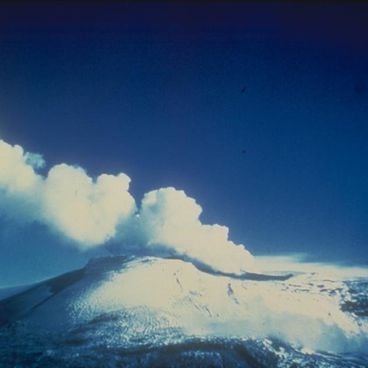Active volcanoes worldwide: online map