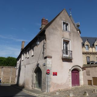 Maison canoniale, 24 rue du Cloître-Notre-Dame
