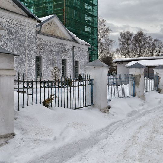 Ограда с воротами