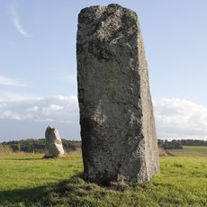 Menhir du Champ de la Pierre et menhir du Champ Horel
